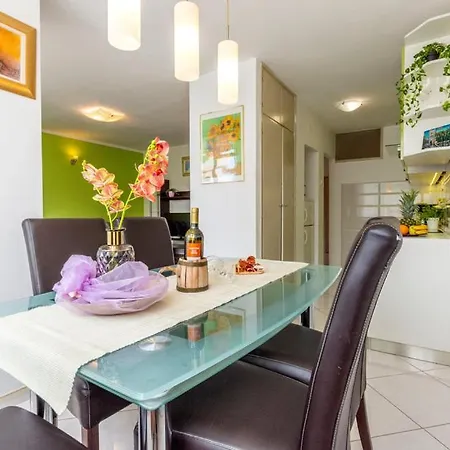 Relax Apartment Split